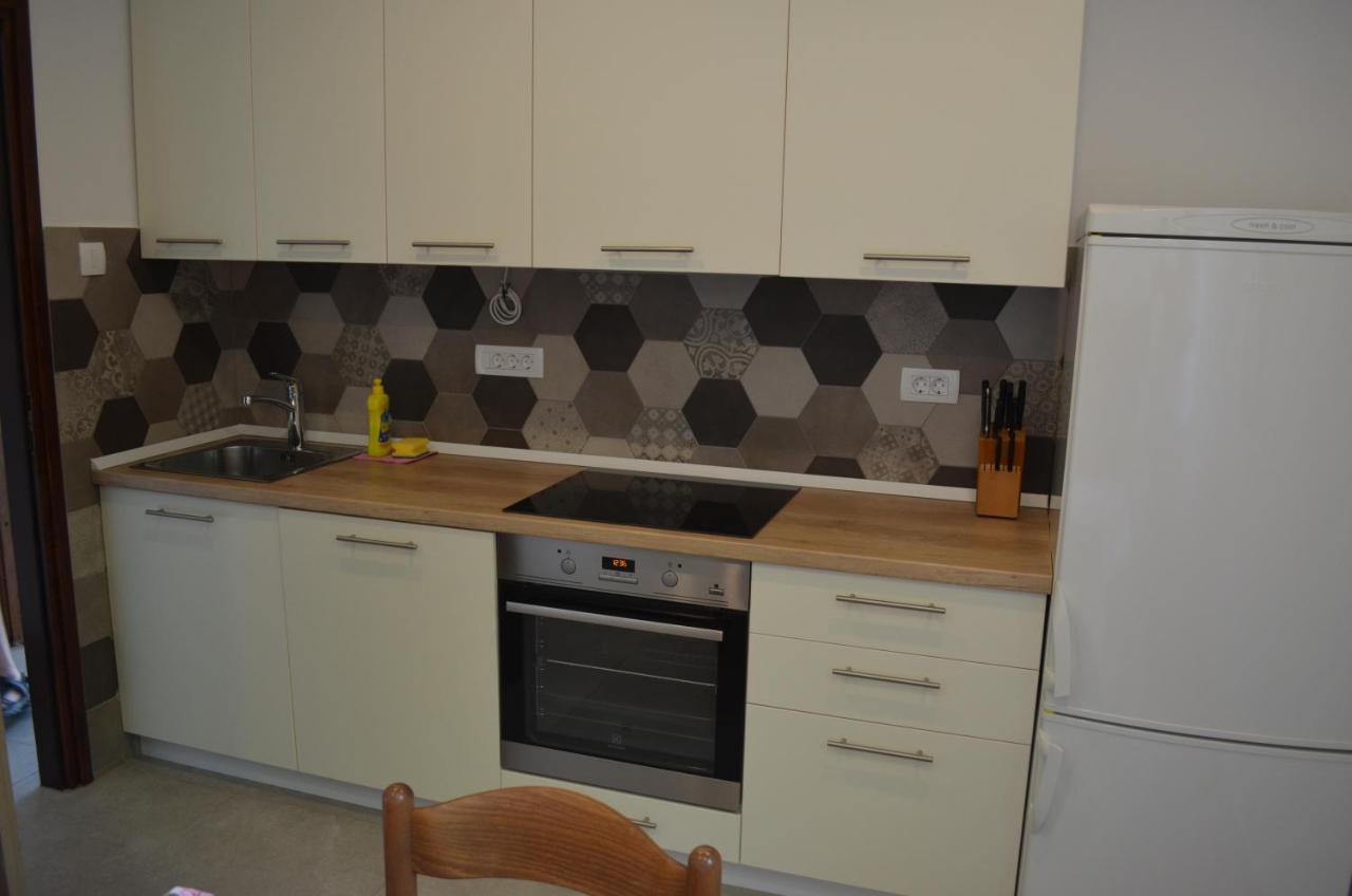 Apartments Mare Малинска Екстериор снимка